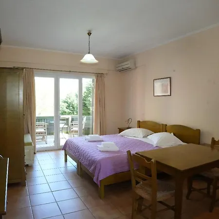 Porto Nirikos Lefkada City