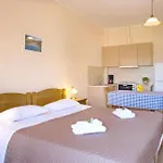 Porto Nirikos Apartment *