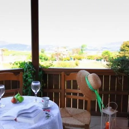 Porto Nirikos Апартаменты